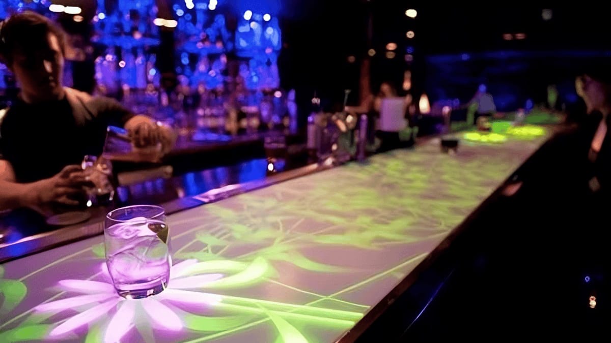 桌面互動(dòng)投影游戲-桌面交互3d全息投影系統(tǒng)