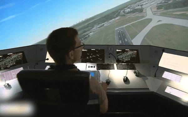 3D CAVE機(jī)場沉浸式空間：帶你體驗(yàn)前所未有的航空旅程