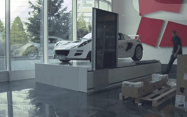 汽車工業(yè)的透視電動(dòng)滑軌交互展示